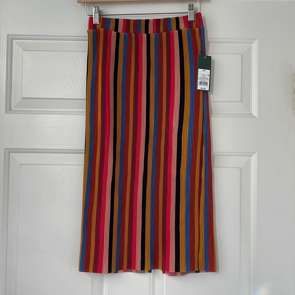 Colorful striped midi skirt - Picture 2 of 4